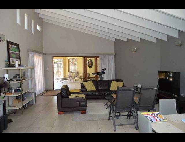 3 BEDROOM HOUSE FOR SALE IN BRACKENDOWNS